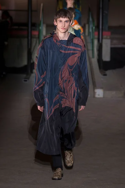 Look 68